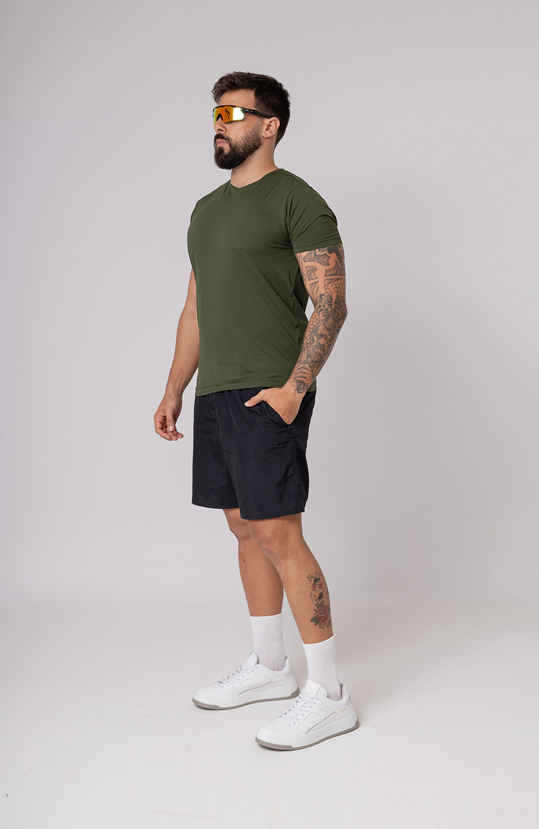 Regata esportiva Sport Classic masculina verde musgo Bázico, poliamida com toque gelado e secagem rápida #Cor_Verde Musgo