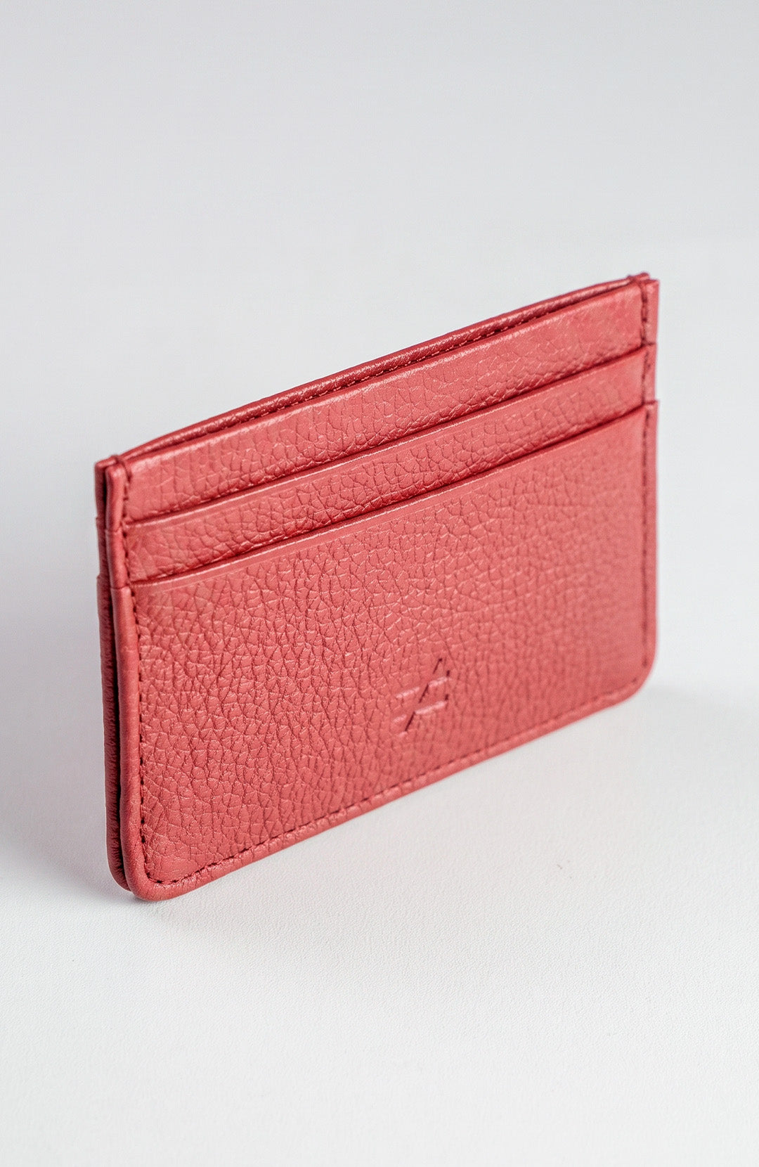Porta Cartão Bázico vermelho Bázico, couro legítimo com design slim #Cor_Vermelho